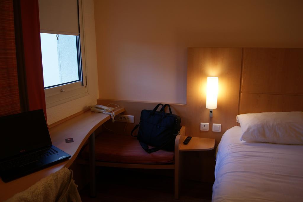 Hotel Ibis Nevers Ruang foto