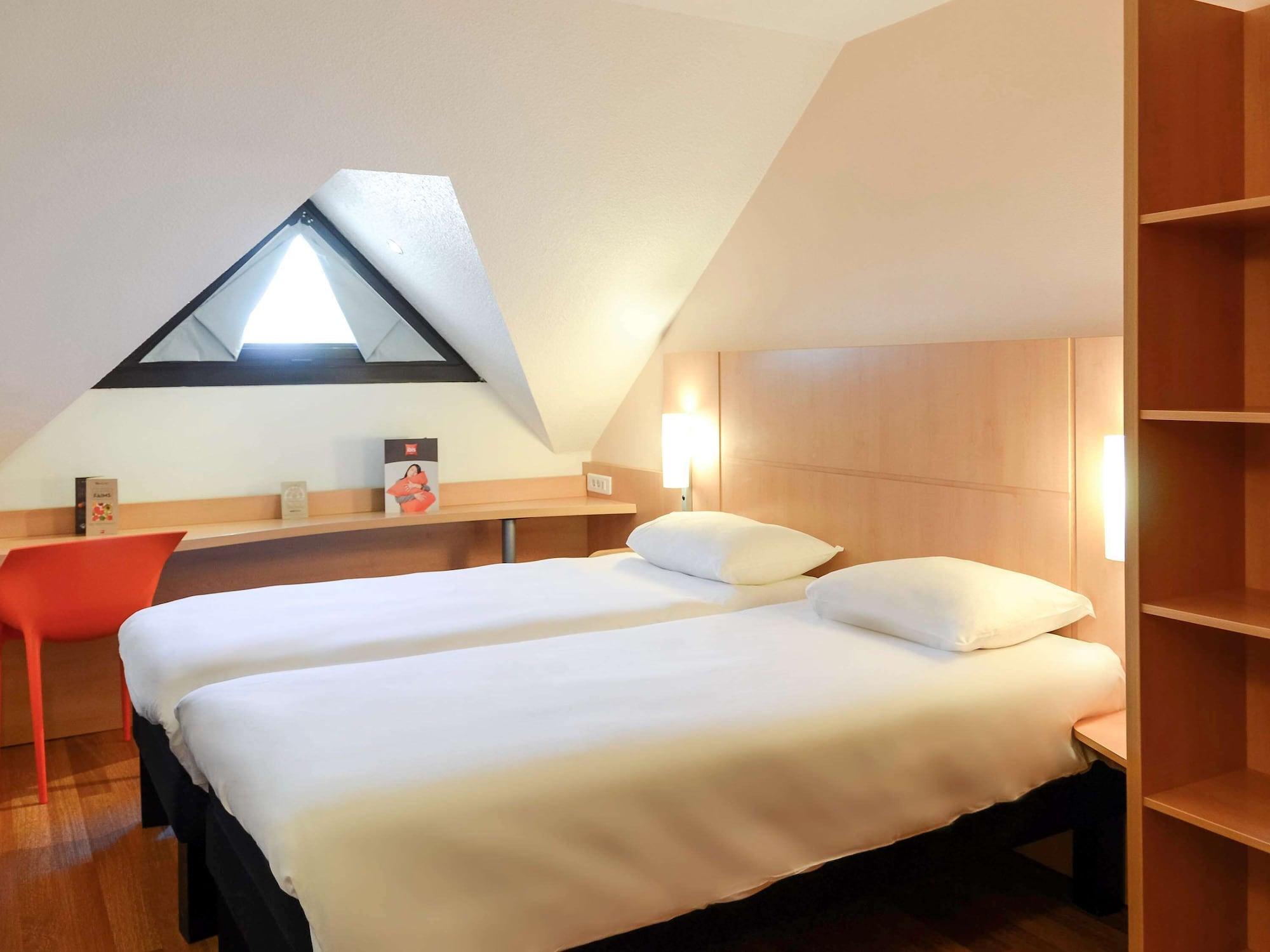 Hotel Ibis Nevers Bagian luar foto