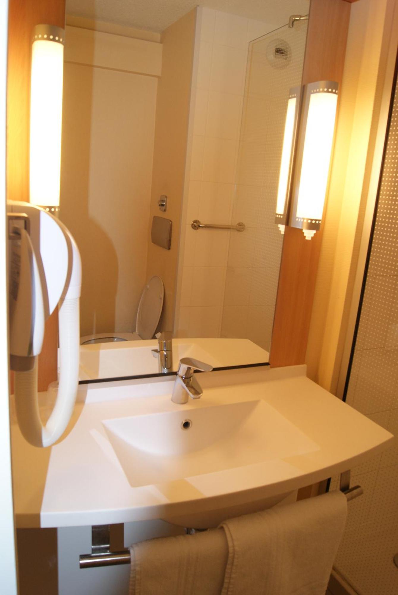 Hotel Ibis Nevers Ruang foto