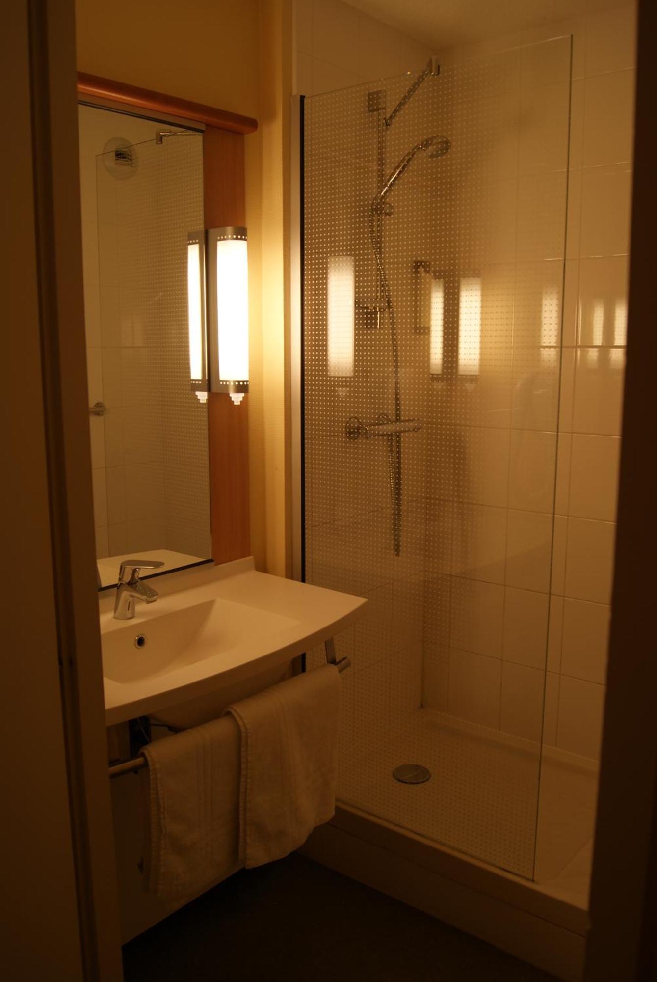 Hotel Ibis Nevers Ruang foto