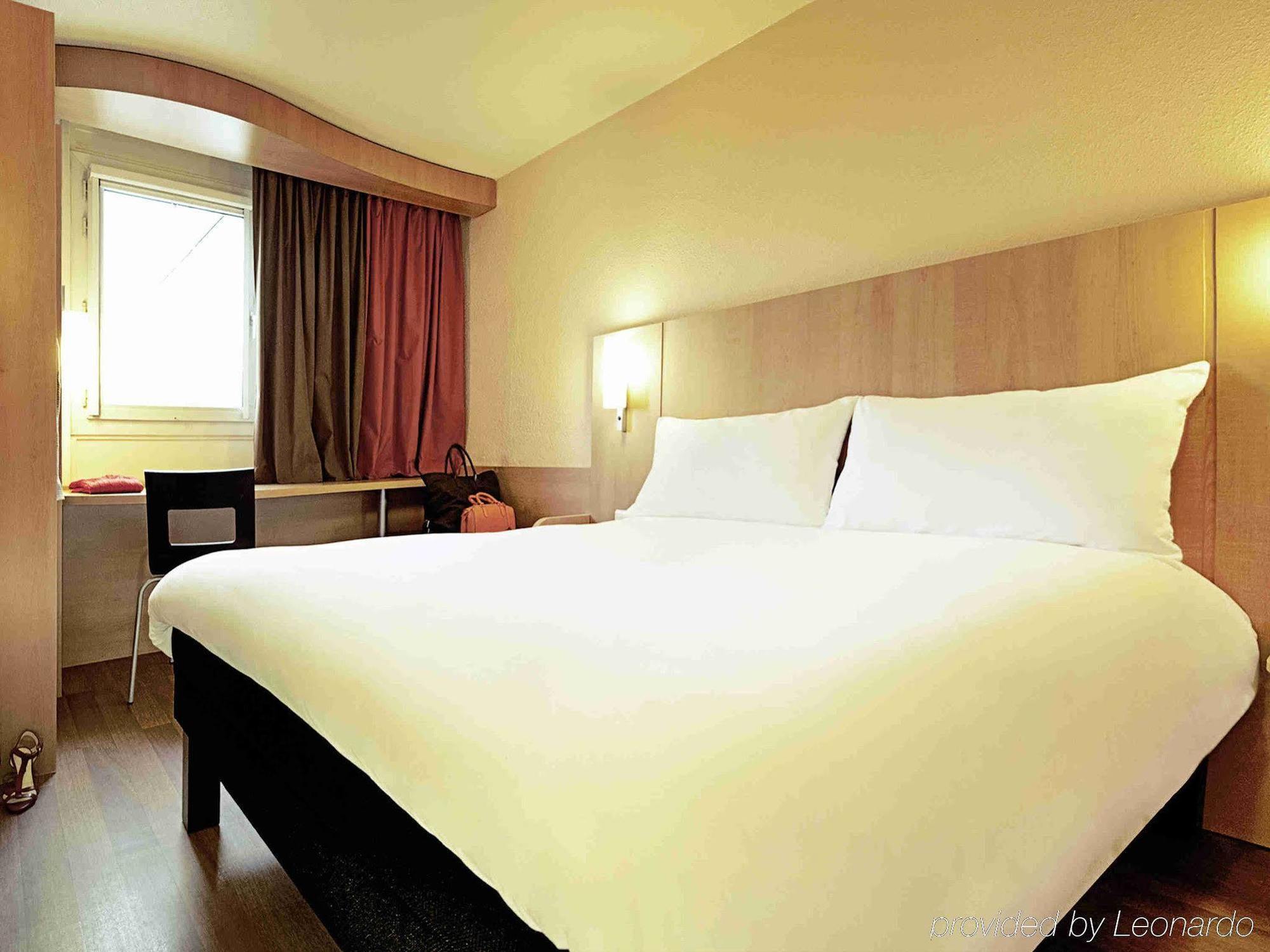 Hotel Ibis Nevers Bagian luar foto